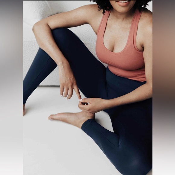 Belly Bandit Mother Tucker Leggings Medium Black Postpartum Compression Tight - Picture 3 of 11